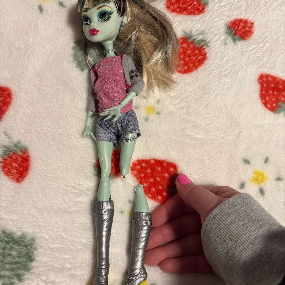 Monster High Frankie Stein Doll 2008- RARE